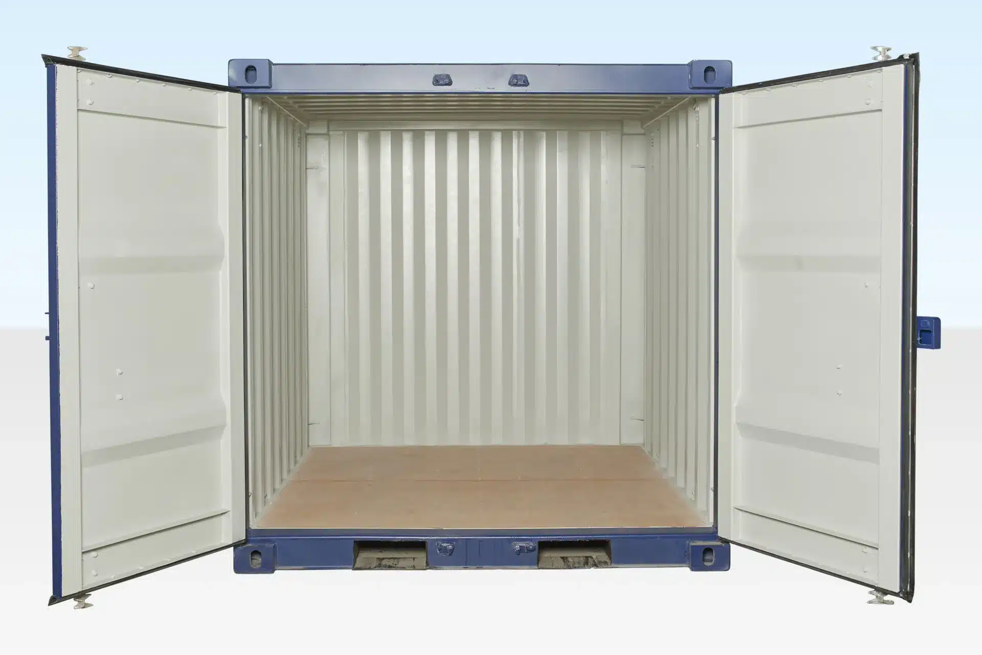 One-trip 8ft blue container with marine plywood flooring and vents